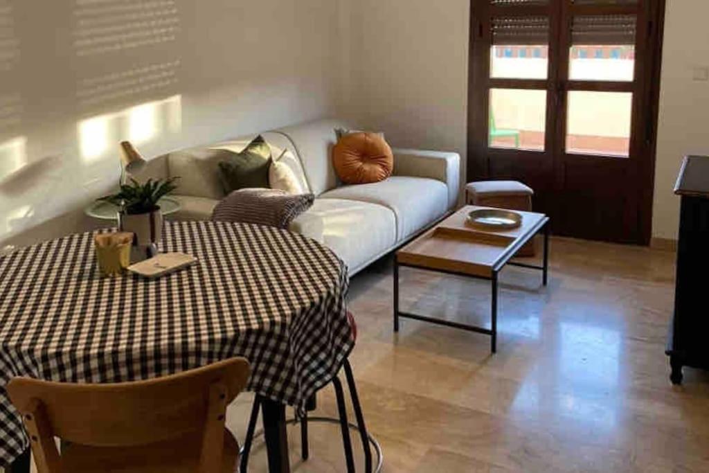 דירות Alcalá de Guadaira Atico Santa Lucia Terraza Y Parking Gratuitos מראה חיצוני תמונה